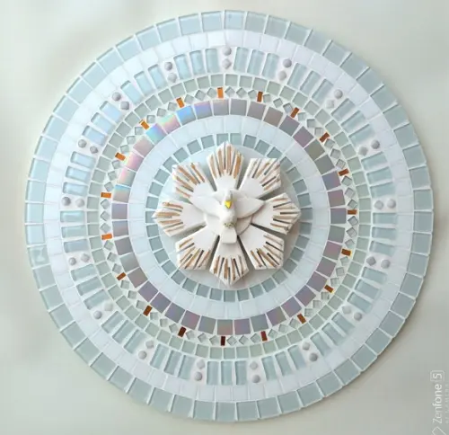 Mandala Divino Espírito Santo Branca 50