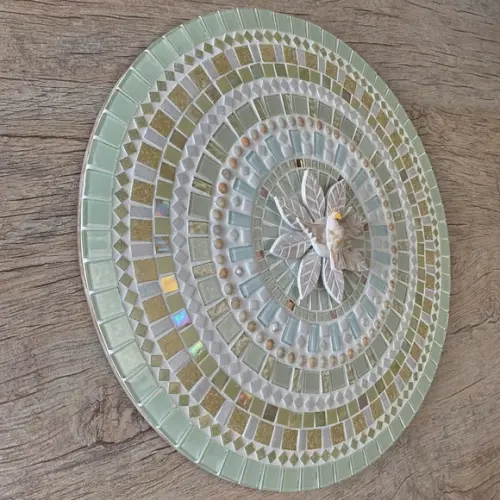 Mandala Divino Espírito Santo Branca em Mosaico