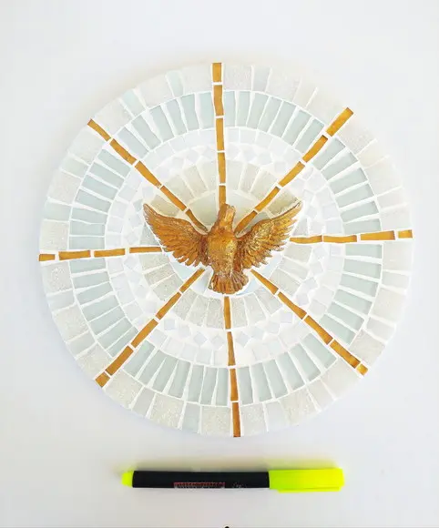 Mandala Divino Espírito Santo Branca e Dourada