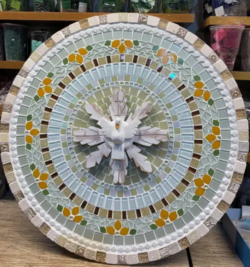 Mandala Divino Espírito Santo em Mosaico 60