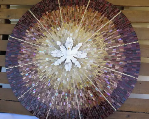 Mandala Divino Espírito Santo em Mosaico Raios