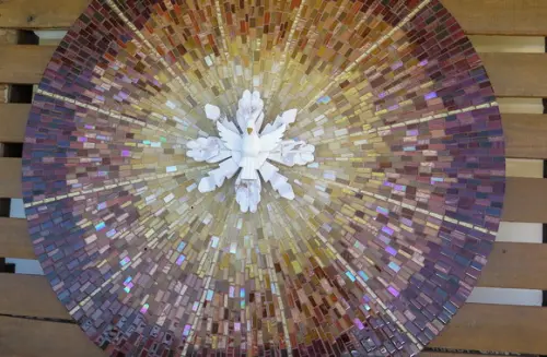 Mandala Divino Espírito Santo em Mosaico Raios
