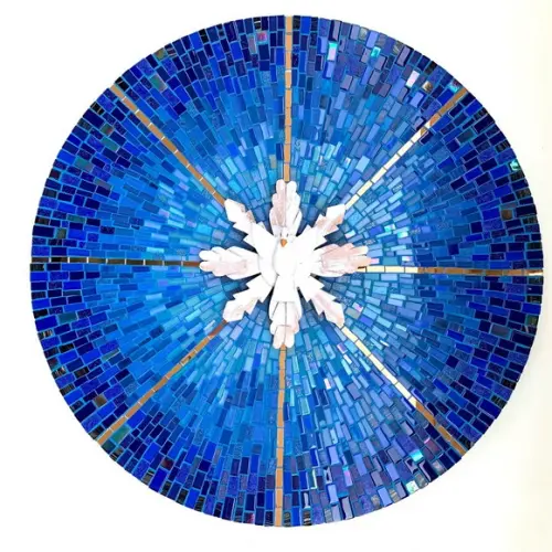 Mandala Divino Espírito Santo em Mosaico Raios Azuis
