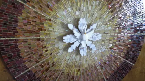 Mandala Divino Espírito Santo em Mosaico Raios
