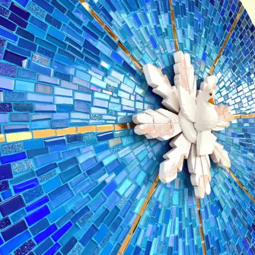 Mandala Divino Espírito Santo em Mosaico Raios Azuis