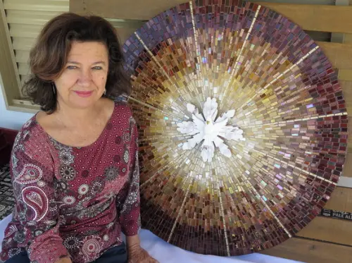 Mandala Divino Espírito Santo em Mosaico Raios