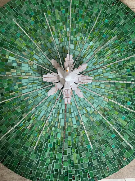 Mandala Divino Espírito Santo em Mosaico Raios Verde
