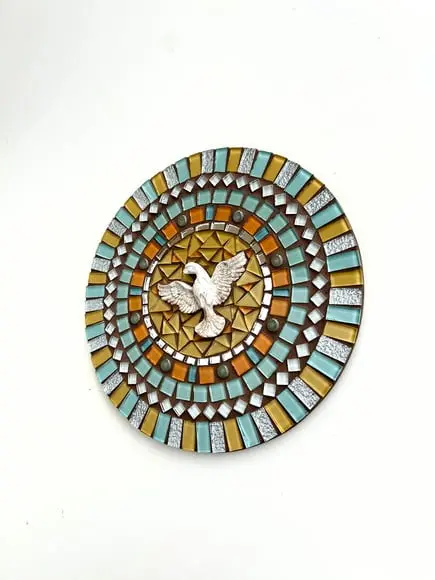 Mandala em Mosaico Divino Espírito Santo
