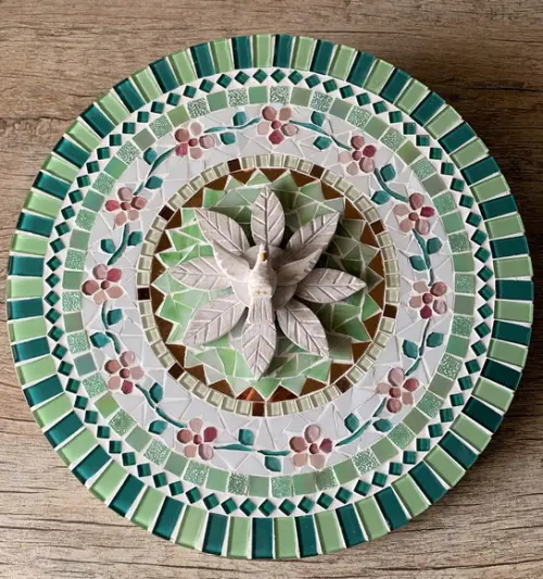Mandala em Mosaico Divino Espírito Santo