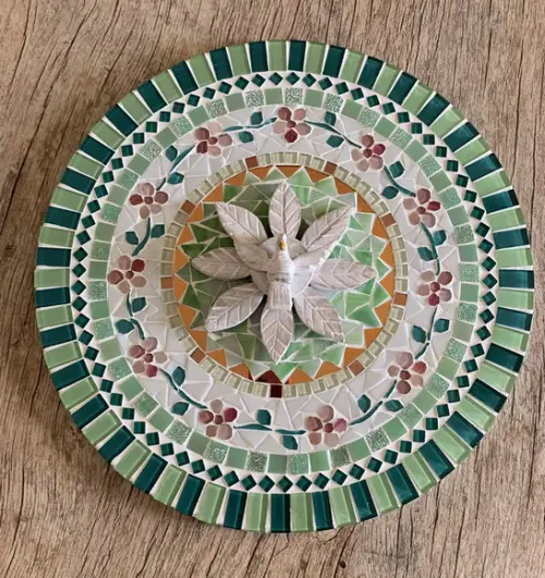 Mandala em Mosaico Divino Espírito Santo