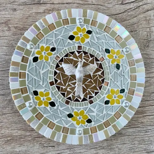 Mandala em Mosaico Divino Espírito Santo