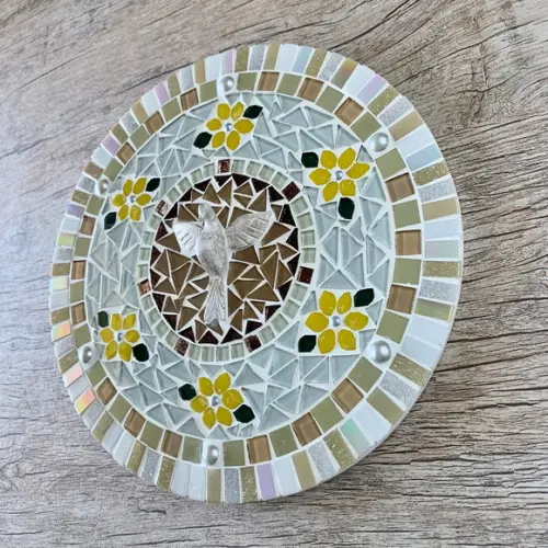 Mandala em Mosaico Divino Espírito Santo