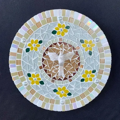 Mandala em Mosaico Divino Espírito Santo