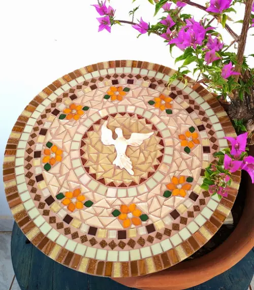 Mandala em Mosaico Divino Espírito Santo