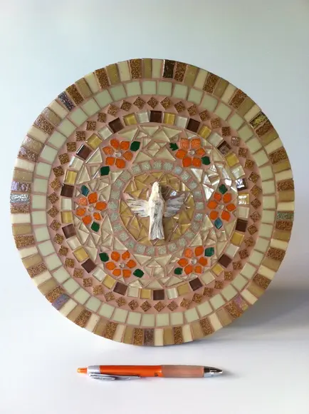 Mandala em Mosaico Divino Espírito Santo