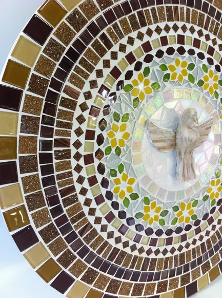 Mandala em Mosaico Divino Espírito Santo