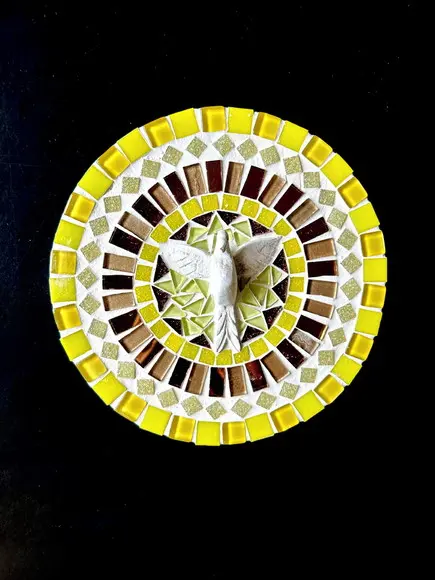 Mandala em Mosaico Divino Espírito Santo 20cm