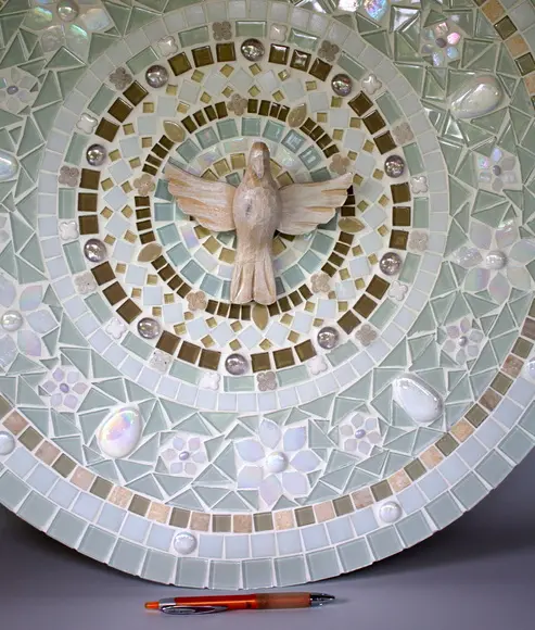 Mandala em Mosaico Divino Espírito Santo Branca 60