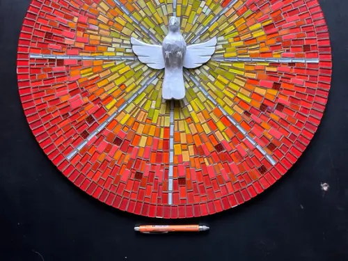 Mandala em Mosaico Divino Espírito Santo Raios 60