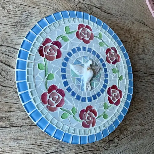 Mandala em Mosaico Divino Espírito Santo Rosas