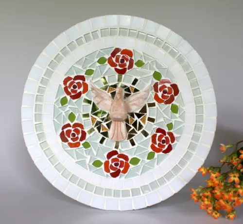 Mandala em Mosaico Divino Espírito Santo Rosas
