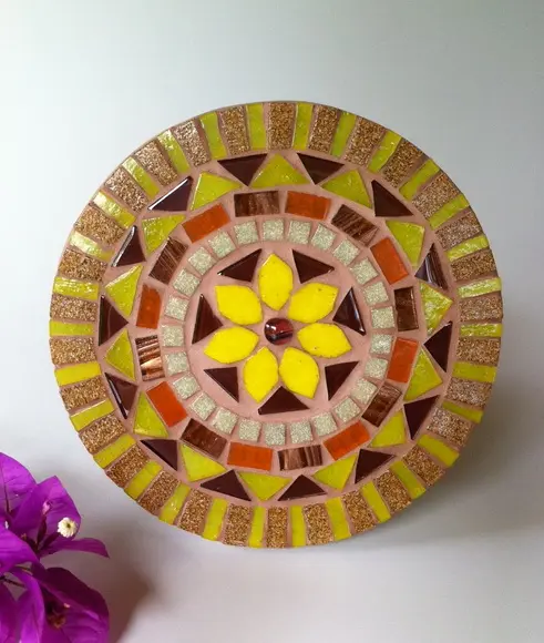 Mandala em Mosaico Flor Amarela