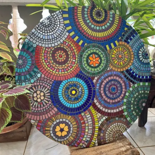Mandala em Mosaico Multicolorida