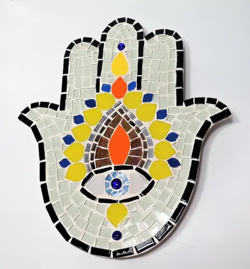 Mão de Fátima ou hamsá em mosaico