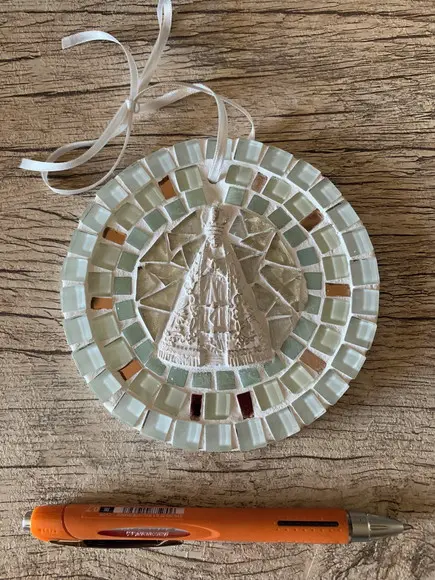 Mini Mandala Nossa Senhora em Mosaico Branca