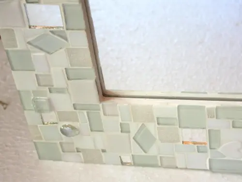 Moldura em Mosaico Branco sem Espelho