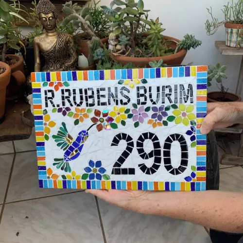 Número e Rua para Casa em Mosaico Beija Flor