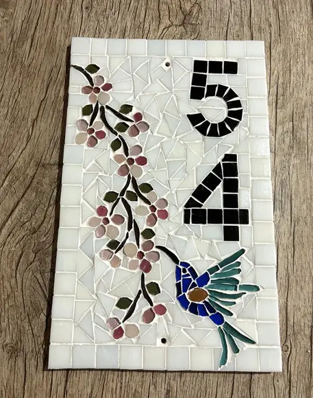 Número para Casa em Mosaico Cerejeiras com Beija Flor