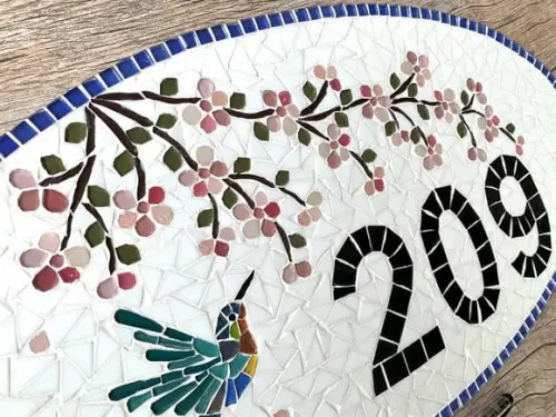 Número para Casa em Mosaico Cerejeiras com Beija Flor