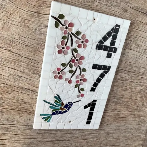 Número para Casa em Mosaico Cerejeiras com Beija Flor