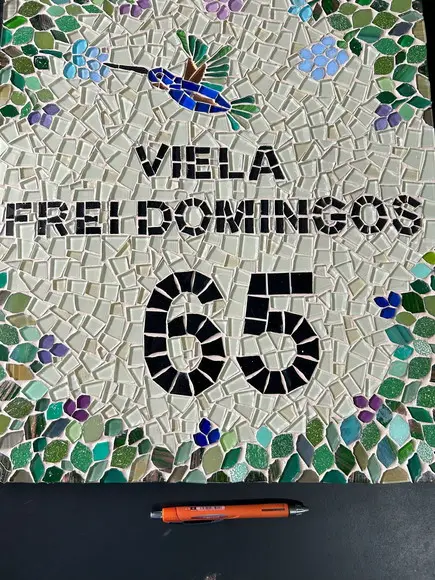 Placa com Nome de Rua em Mosaico