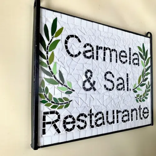 Placa de Identificação em Mosaico para Áreas Externas