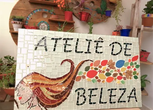 Placa de Identificação em Mosaico para Áreas Internas