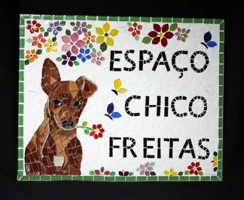 Placa em Mosaico espaço do Chico