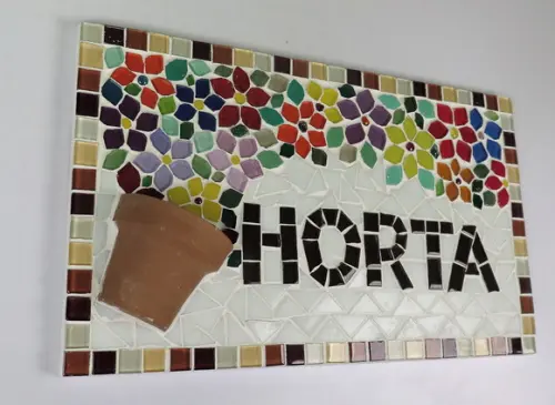 Placa em Mosaico para Horta