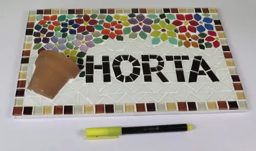 Placa em Mosaico para Horta