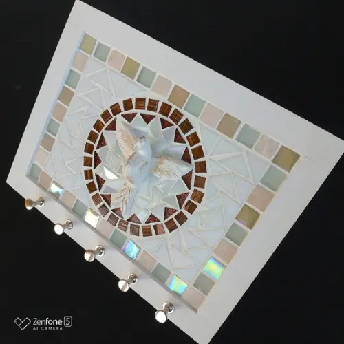 Porta Chaves Mosaico Divino Branco