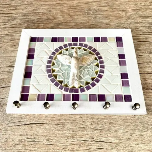 Porta Chaves Mosaico Divino Branco e Lilás