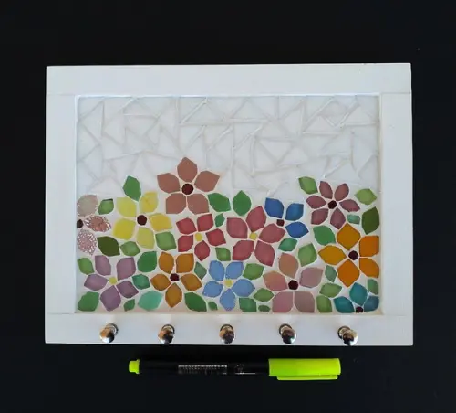 Porta Chaves Mosaico Floral Branco