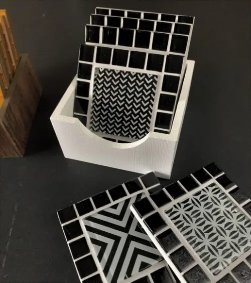 Porta Copos em Mosaico Preto & Branco