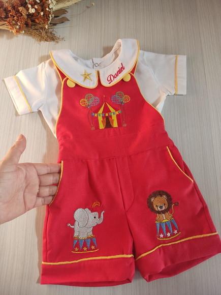 Roupa Jardineira Circo