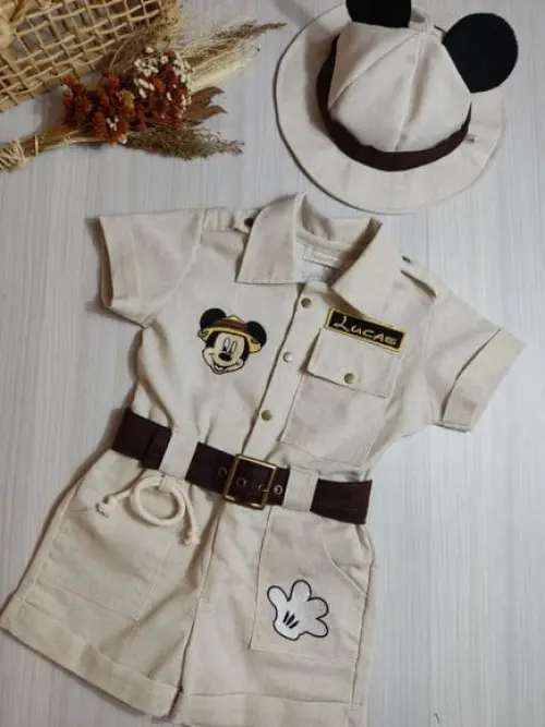 Macacão Mickey safari