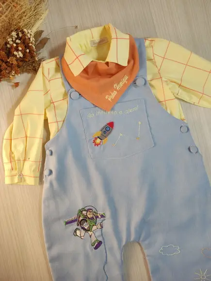 Jardineira Toy Story