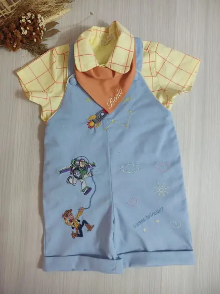 Jardineira Toy Story