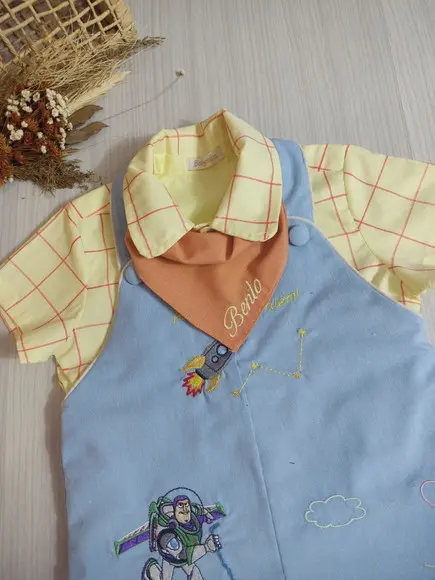 Jardineira Toy Story