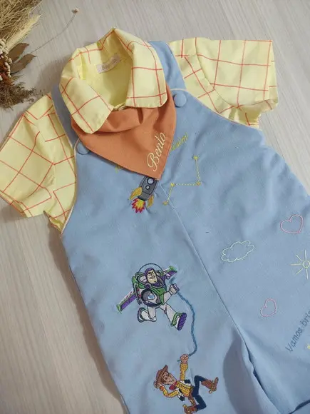 Jardineira Toy Story